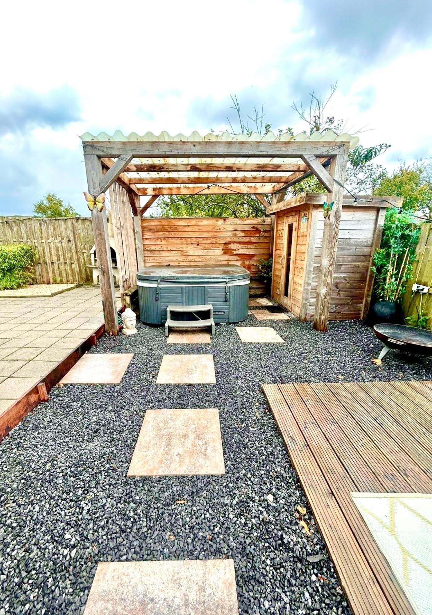 Wellness Bungalow With Jacuzzi &Sauna&Private Garden Near Amsterdam Vijfhuizen Kültér fotó